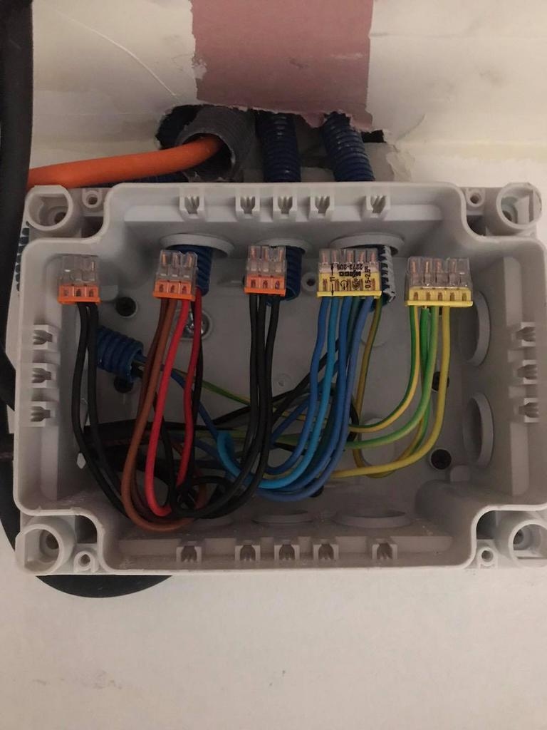 Nos Boîtes De Dérivation Sont Câbles : Propre, Étanche Et Repérée